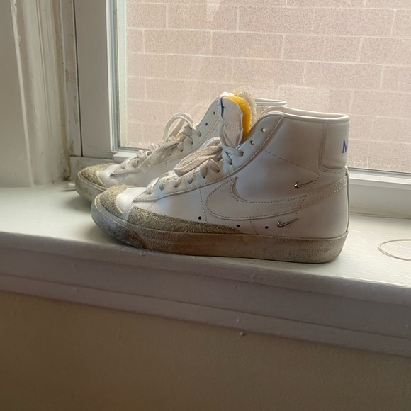 Nike White High-Top Sneakers - Picture 1 of 6